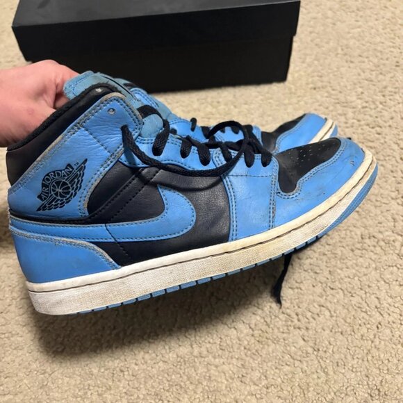 Nike Air Jordan 1 Mid Men's University Blue Black White (DQ8426-401) -- USED - Picture 2 of 5